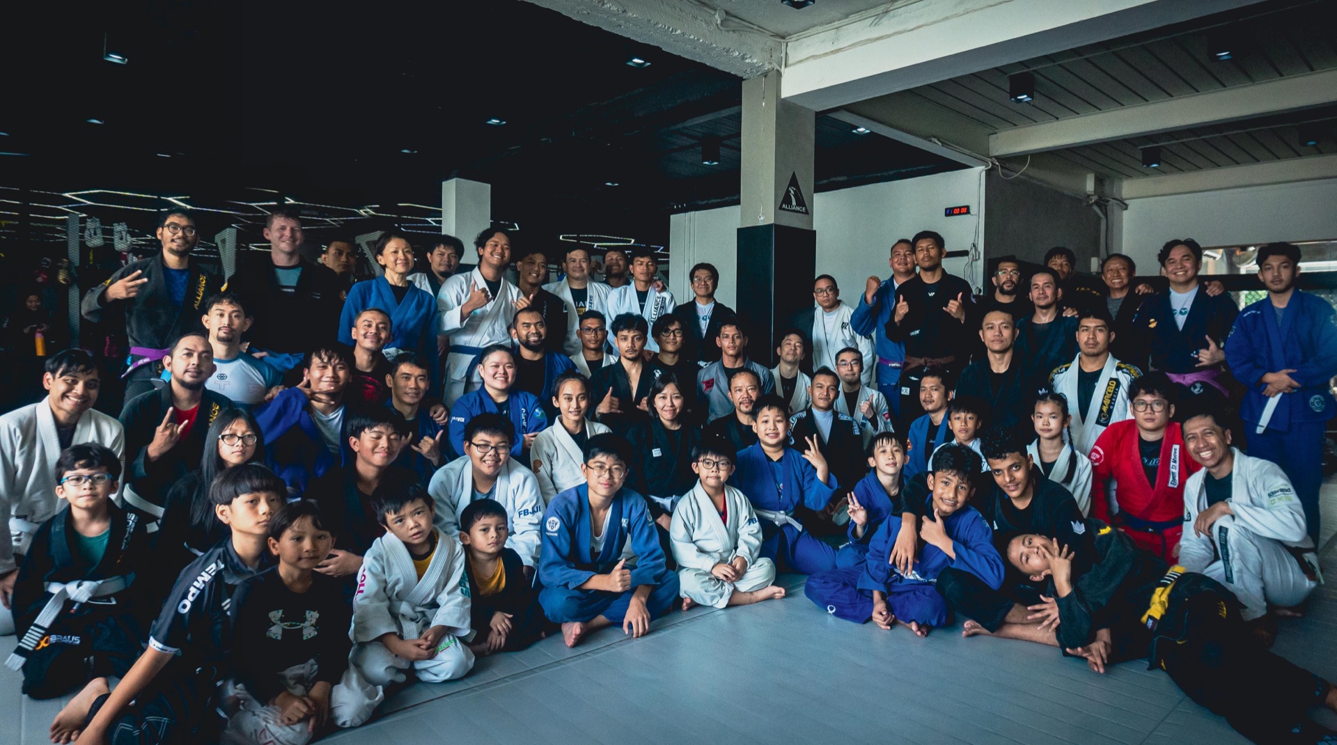 DW Jiu-Jitsu students and instructors training together
