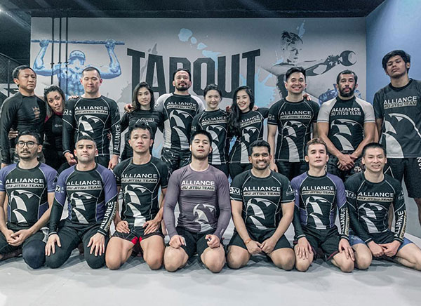 No-Gi Submission Grappling